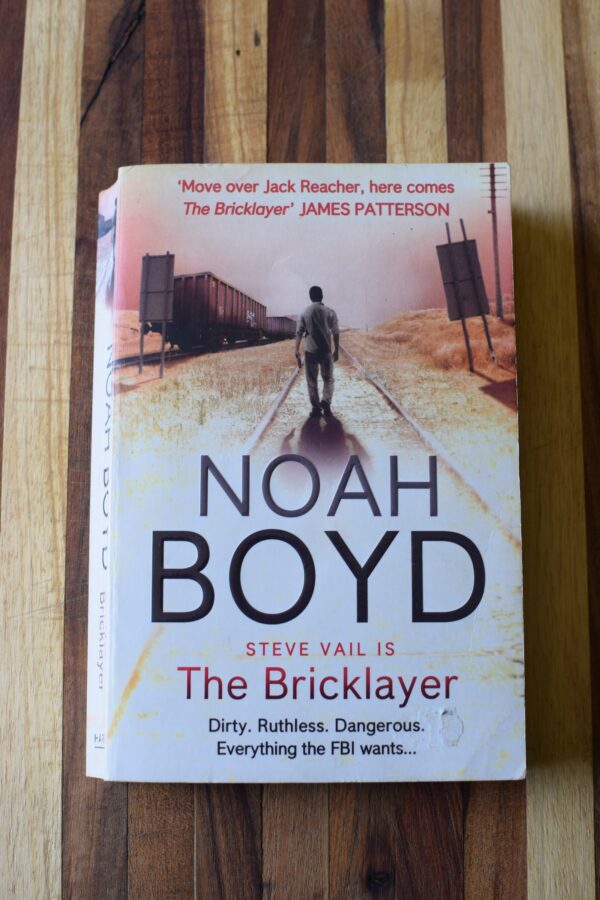Noah Boyd - The Bricklayer ( Steve Vail) - Bell's Bookshop