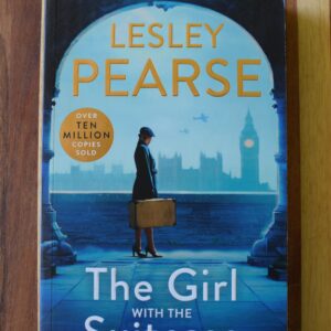 Lesley Pearse - The Girl with the Suitcase