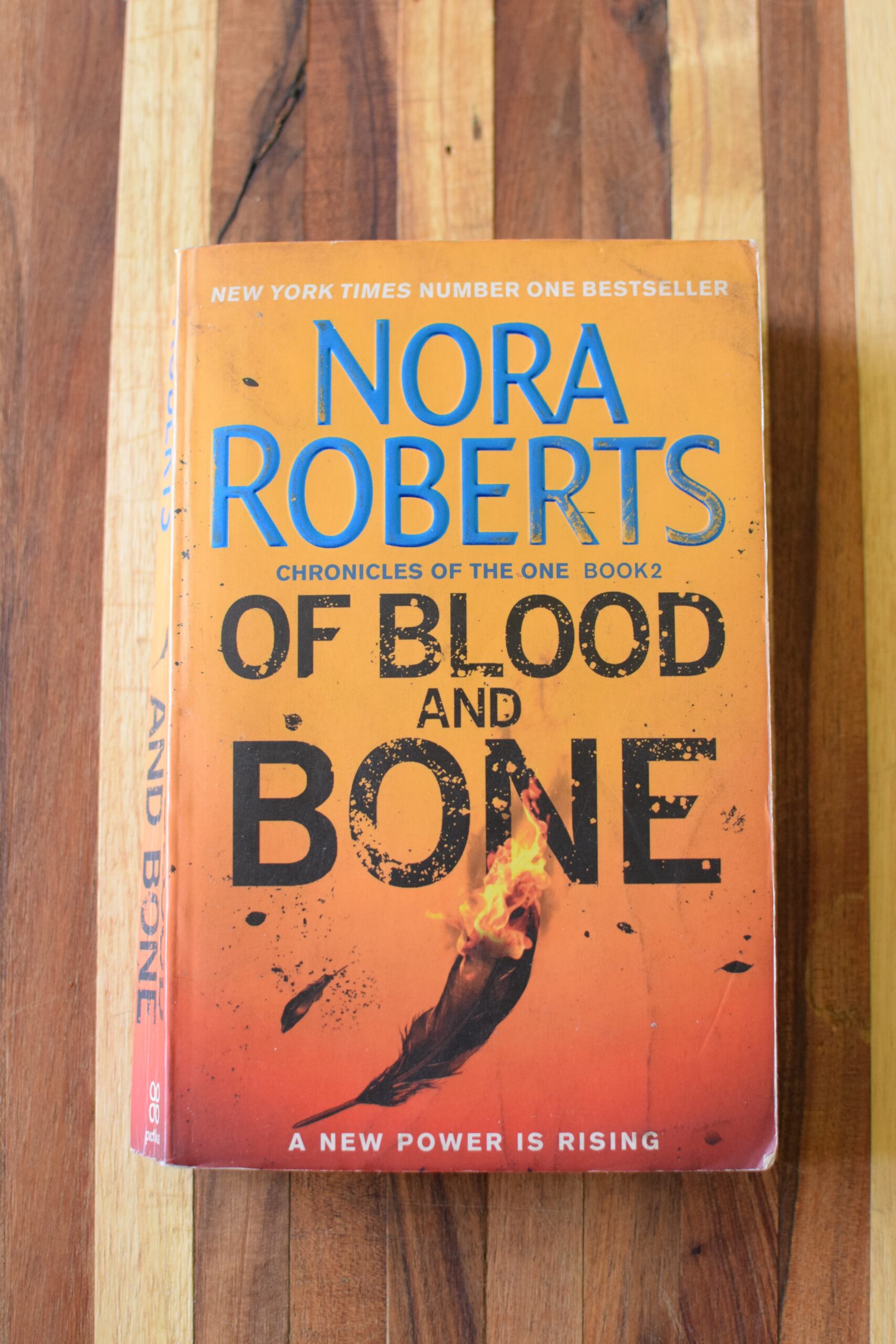 Nora Roberts - Of Blood and Bone